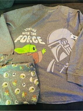 New Disney Star Wars Grey Pajama Top/Pants Set with Grogu and the Mandalorian L